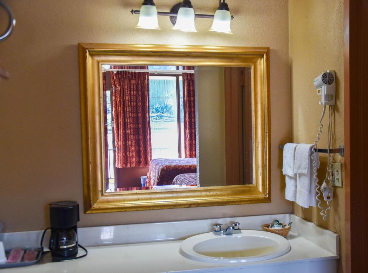Homeplace Inn Jacksonville Экстерьер фото