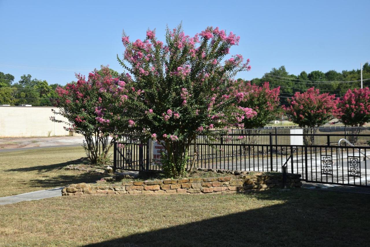 Homeplace Inn Jacksonville Экстерьер фото